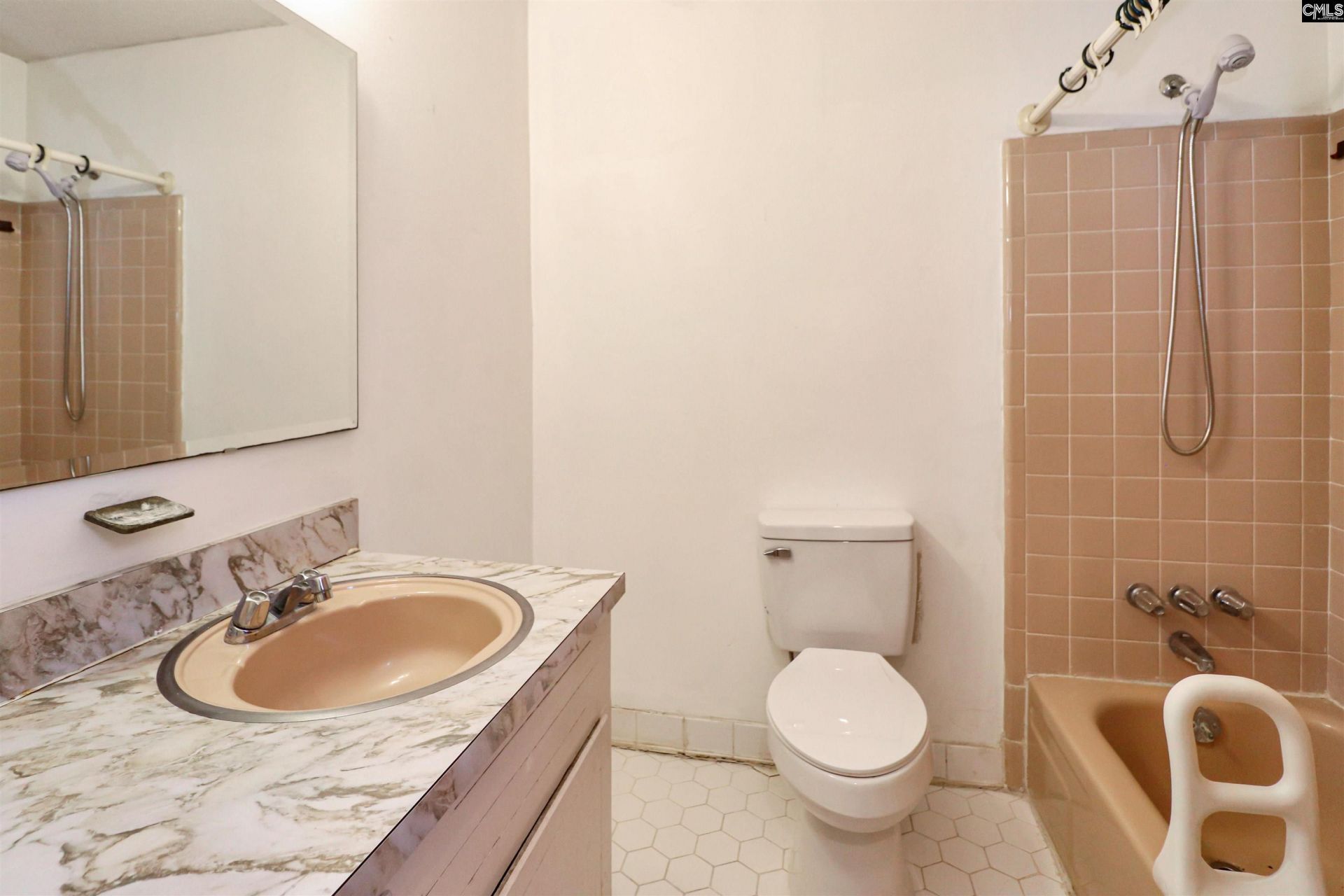 2821 Cliffside Circle Photo 9