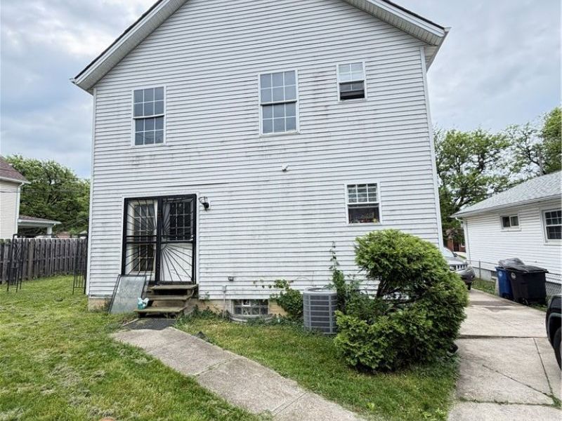16809 Langly Avenue, Cleveland, OH 44128 Photo 6