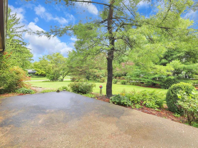 6540 Winston Court W, Columbus, OH 43235 Photo 33