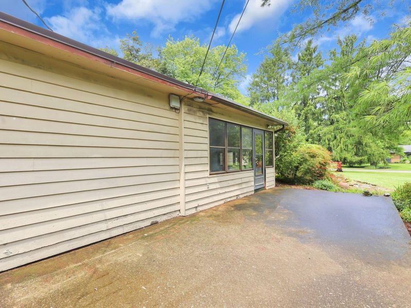 6540 Winston Court W, Columbus, OH 43235 Photo 34