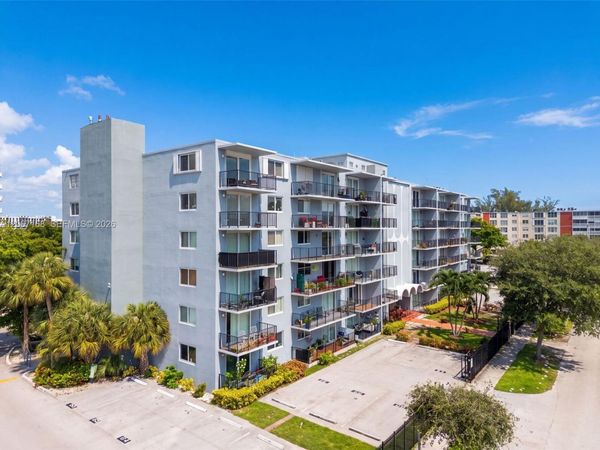 12500 NE 15th Ave , Unit 306, North Miami, FL 33161