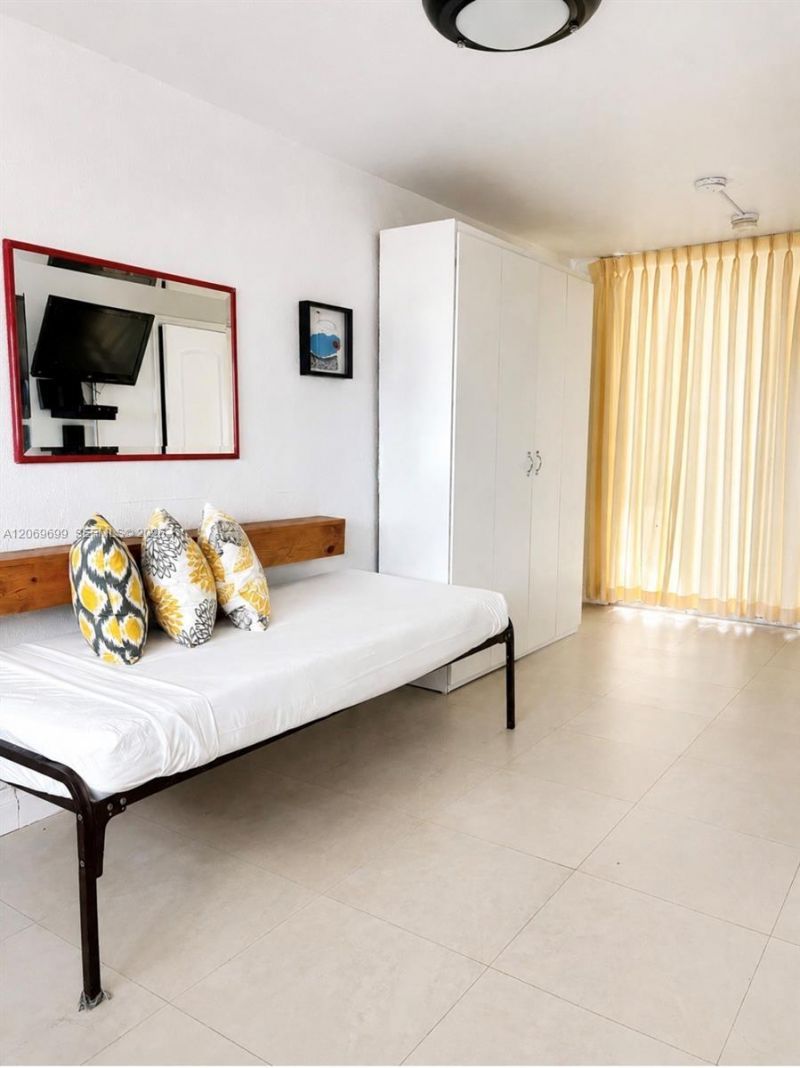 5445 Collins Ave , Unit CU26, Miami Beach, FL 33140 Photo