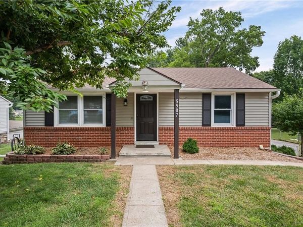 5507 Cody Street, Shawnee, KS 66203