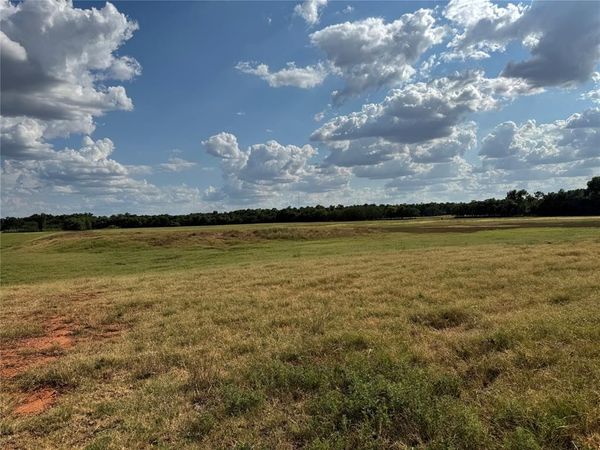 E Silver City Ridge Road, Tuttle, OK 73089