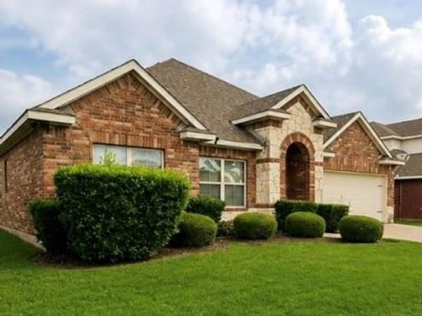 2776 Park Place, Grand Prairie, TX 75052