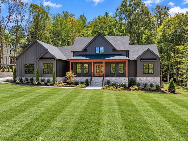 890 Steele Rd, Charlotte, TN 37036