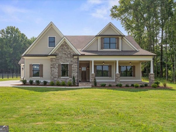947 Lake Varner Drive, Covington, GA 30014