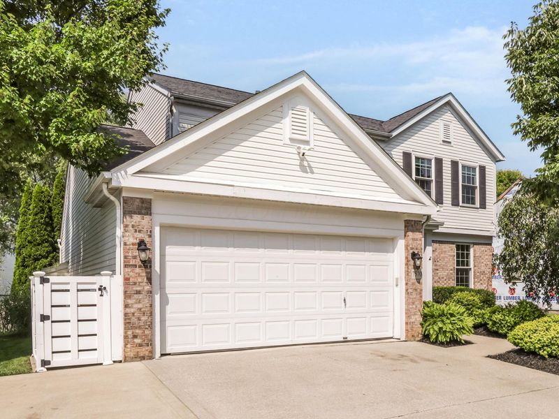 7570 Storrington Place, Lewis Center, OH 43035 Photo 1