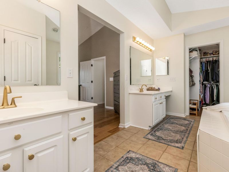 7570 Storrington Place, Lewis Center, OH 43035 Photo 28