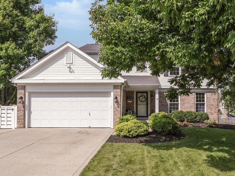 7570 Storrington Place, Lewis Center, OH 43035 Photo 3
