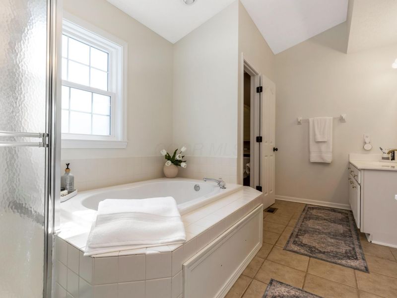 7570 Storrington Place, Lewis Center, OH 43035 Photo 30