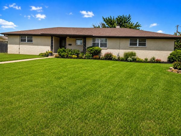 1908 Lakeview Drive, Sulphur, OK 73086