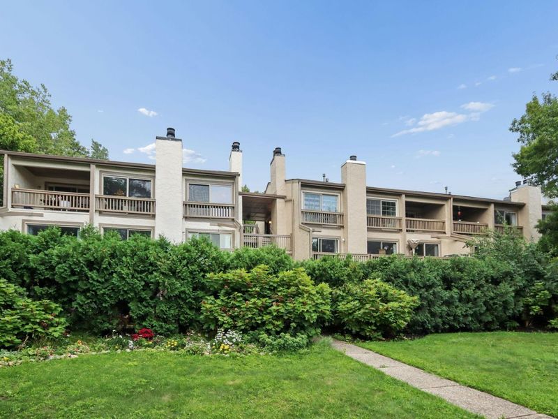 1218 Lake Shore, Unit B, Columbus, OH 43204 Photo 2