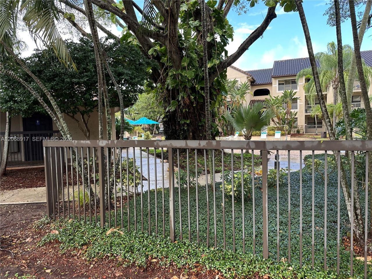 4221 W Mcnab Rd, Unit 35, Pompano Beach, FL 33069 Photo