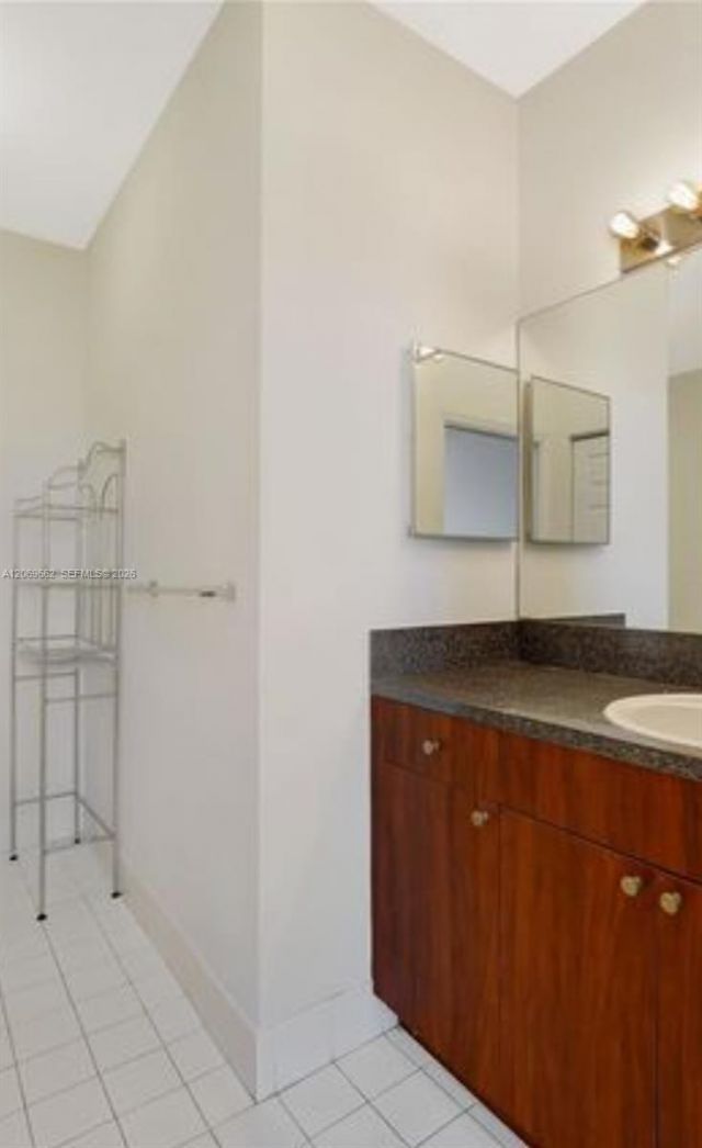 115 SW 11th St, Unit 902, Miami, FL 33130 Photo