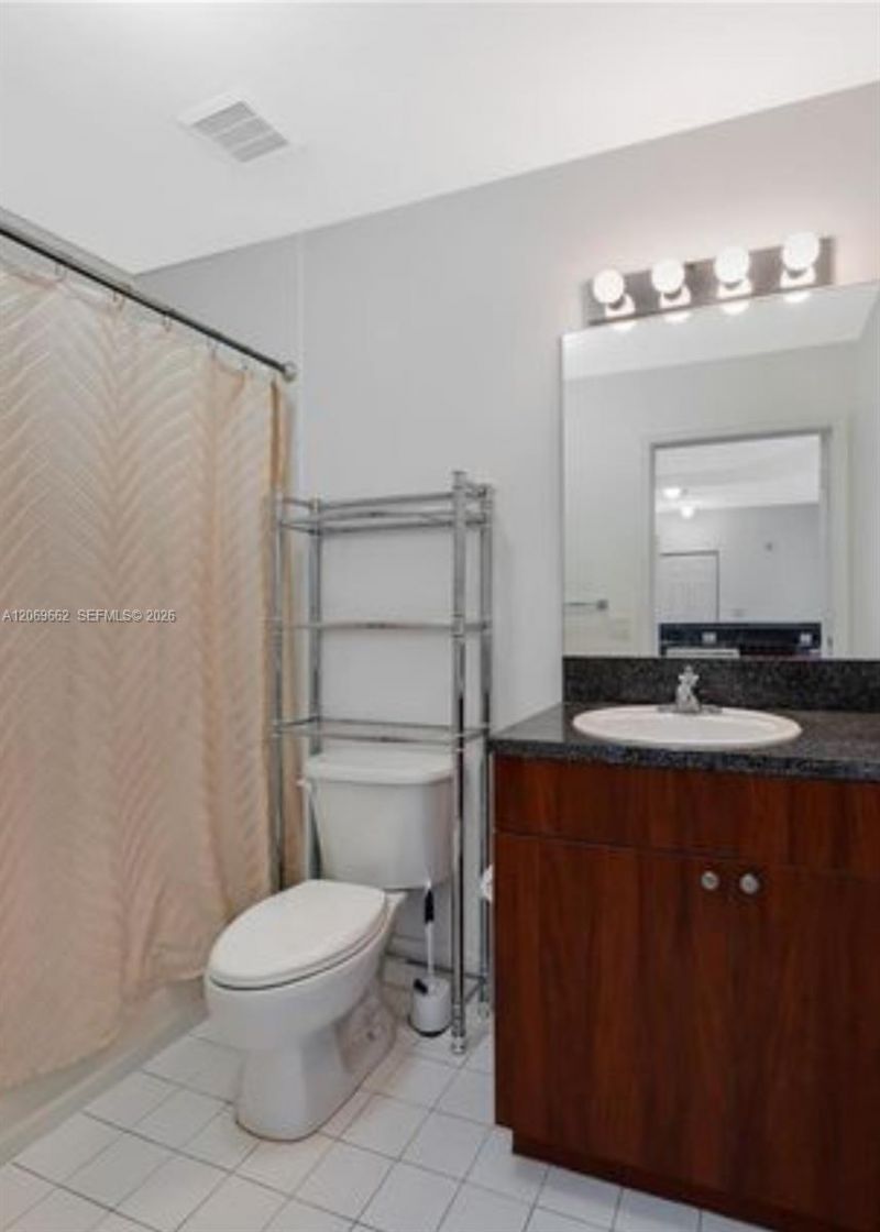 115 SW 11th St, Unit 902, Miami, FL 33130 Photo