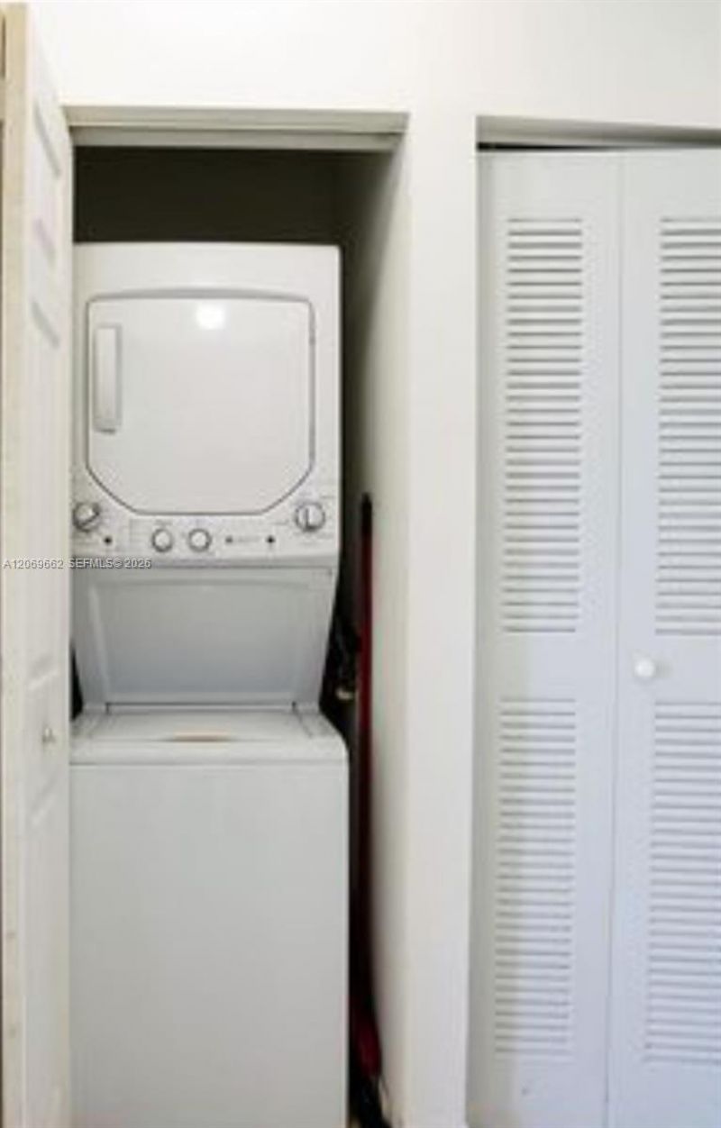 115 SW 11th St, Unit 902, Miami, FL 33130 Photo