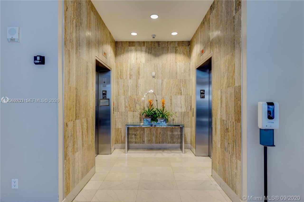 79 SW 12 , Unit 3611, Miami, FL 33130 Photo
