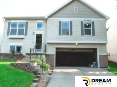 11021 Girard Street, Omaha, NE 68142