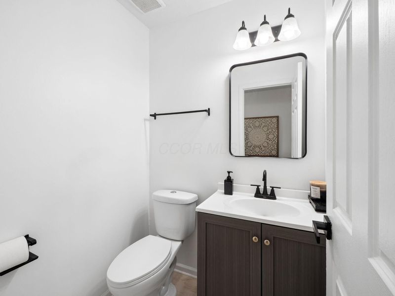 321 Amber Light Circle, Delaware, OH 43015 Photo 13