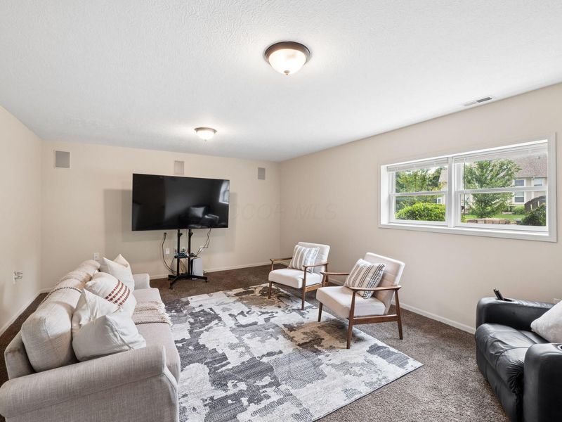 321 Amber Light Circle, Delaware, OH 43015 Photo 24