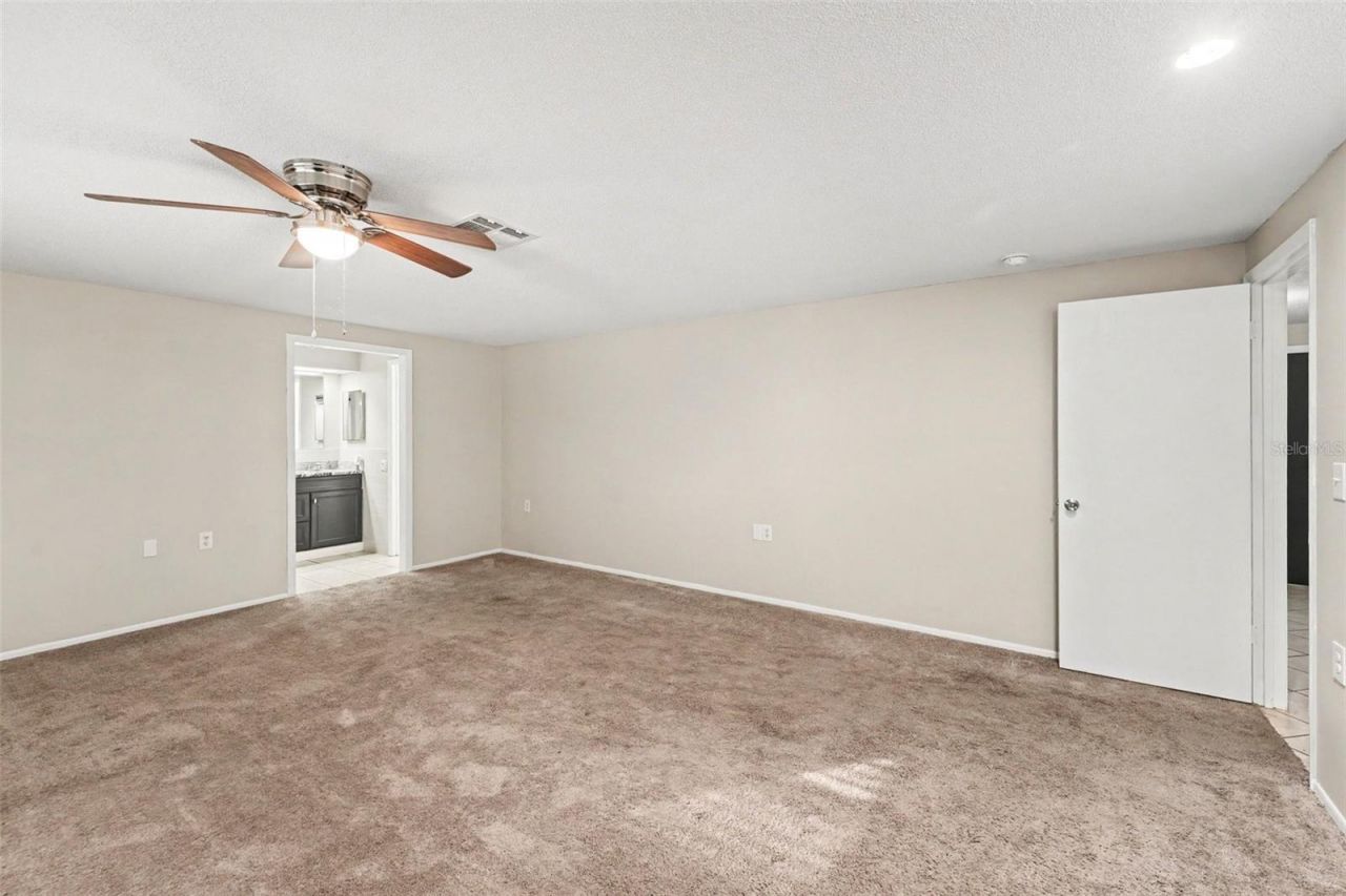 5751 Dolores Drive , Holiday, FL 34690 Photo