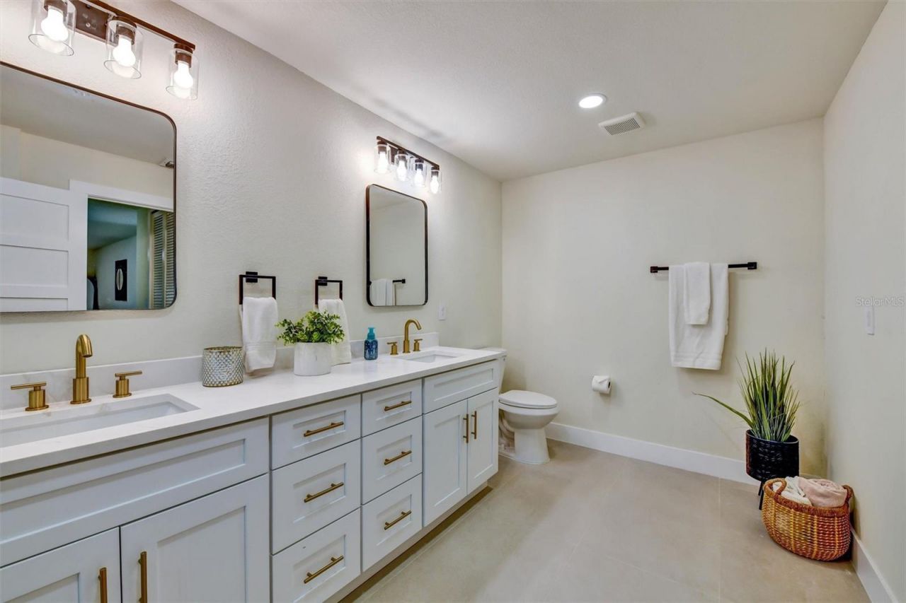 207 Dunbridge Drive , Palm Harbor, FL 34684 Photo