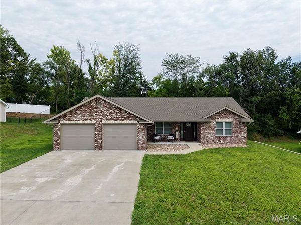 4024 Breckenridge Drive, Hannibal, MO 63401