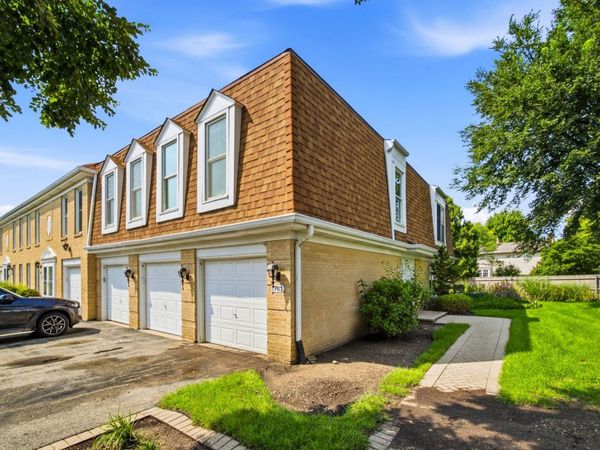 761 Garfield Avenue , Unit C, Libertyville, IL 60048
