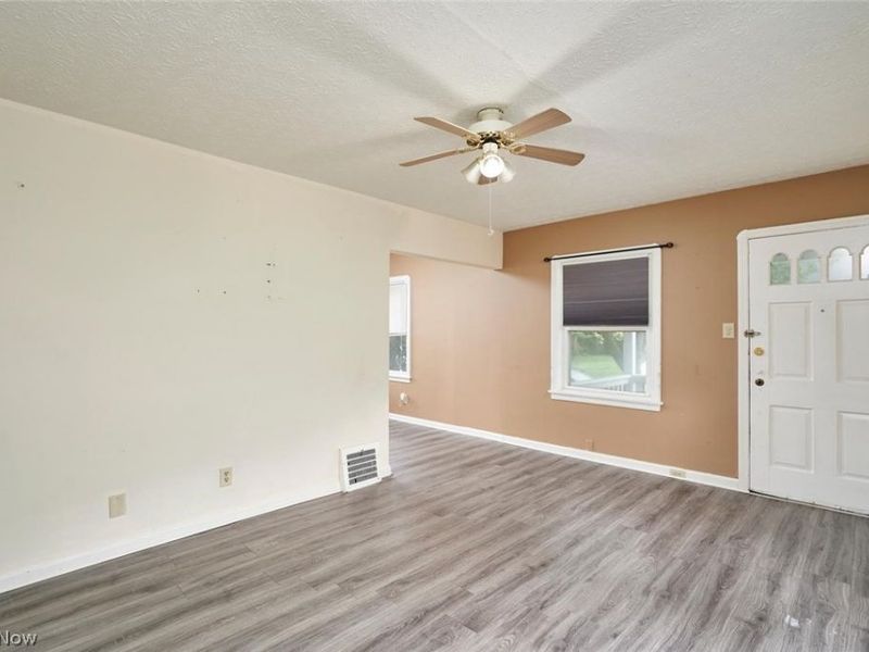 613 Reed Avenue, Akron, OH 44306 Photo 3