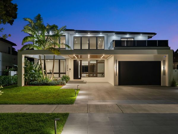 2506 NE 14TH Street, Fort Lauderdale, FL 33304