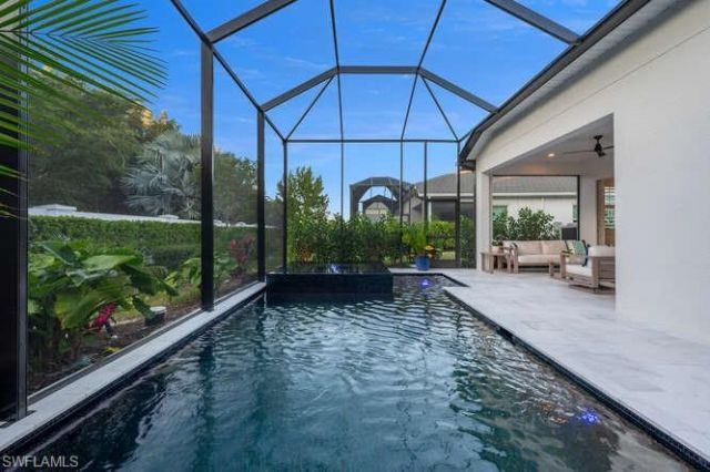 9083 Saint Lucia Dr, Naples, FL 34114 Photo