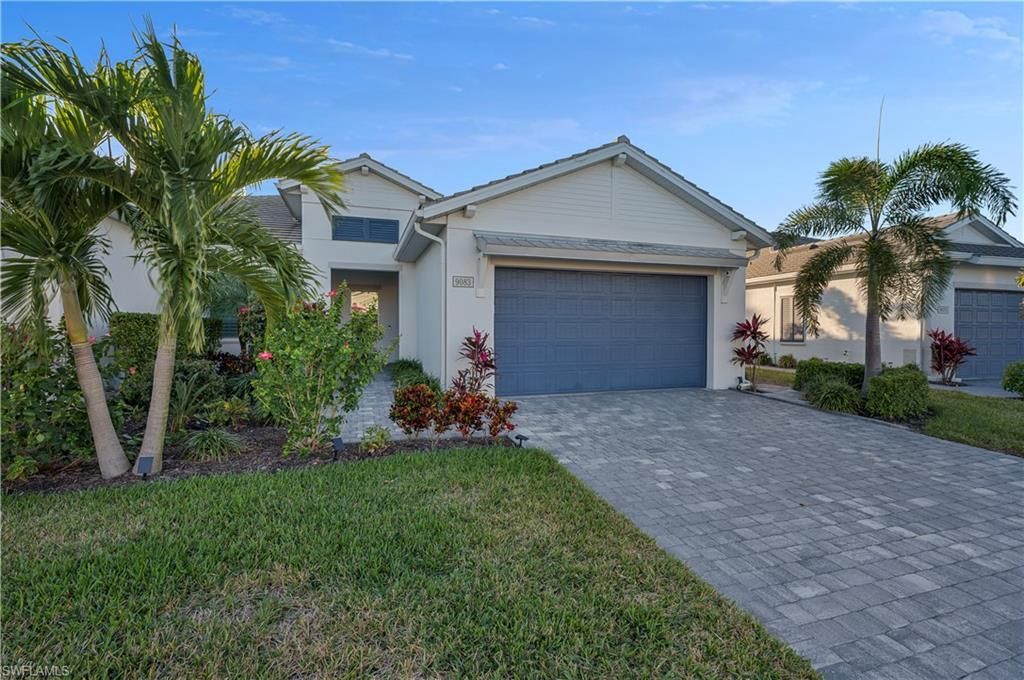 9083 Saint Lucia Dr, Naples, FL 34114 Photo