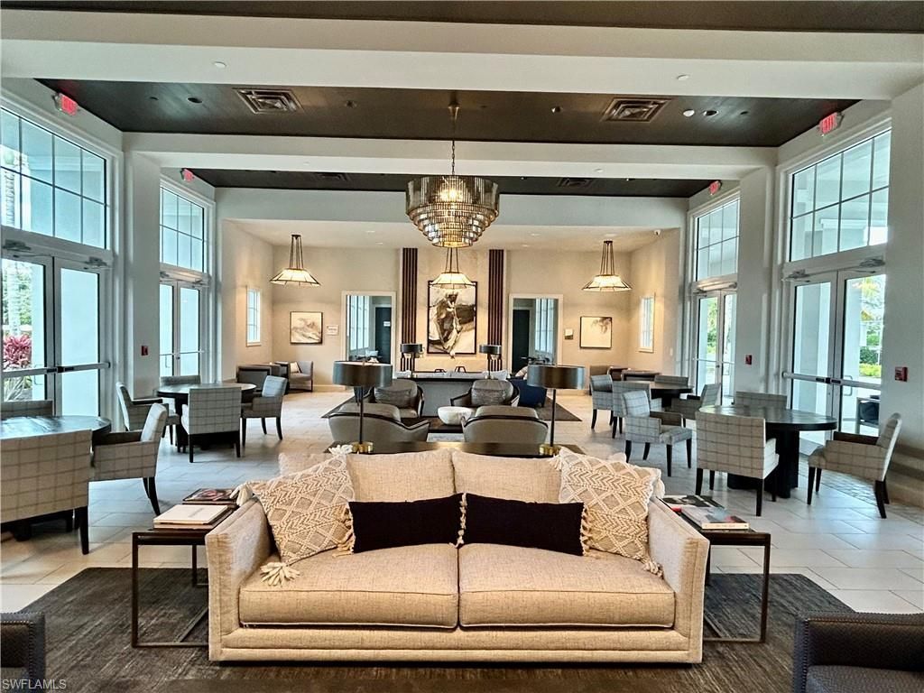 9083 Saint Lucia Dr, Naples, FL 34114 Photo