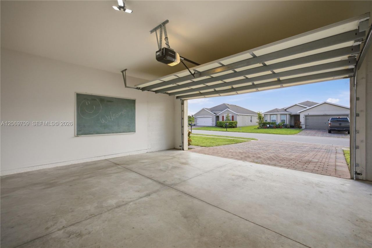 10288 Silver Pond Ln , Lehigh Acres, FL 33936 Photo