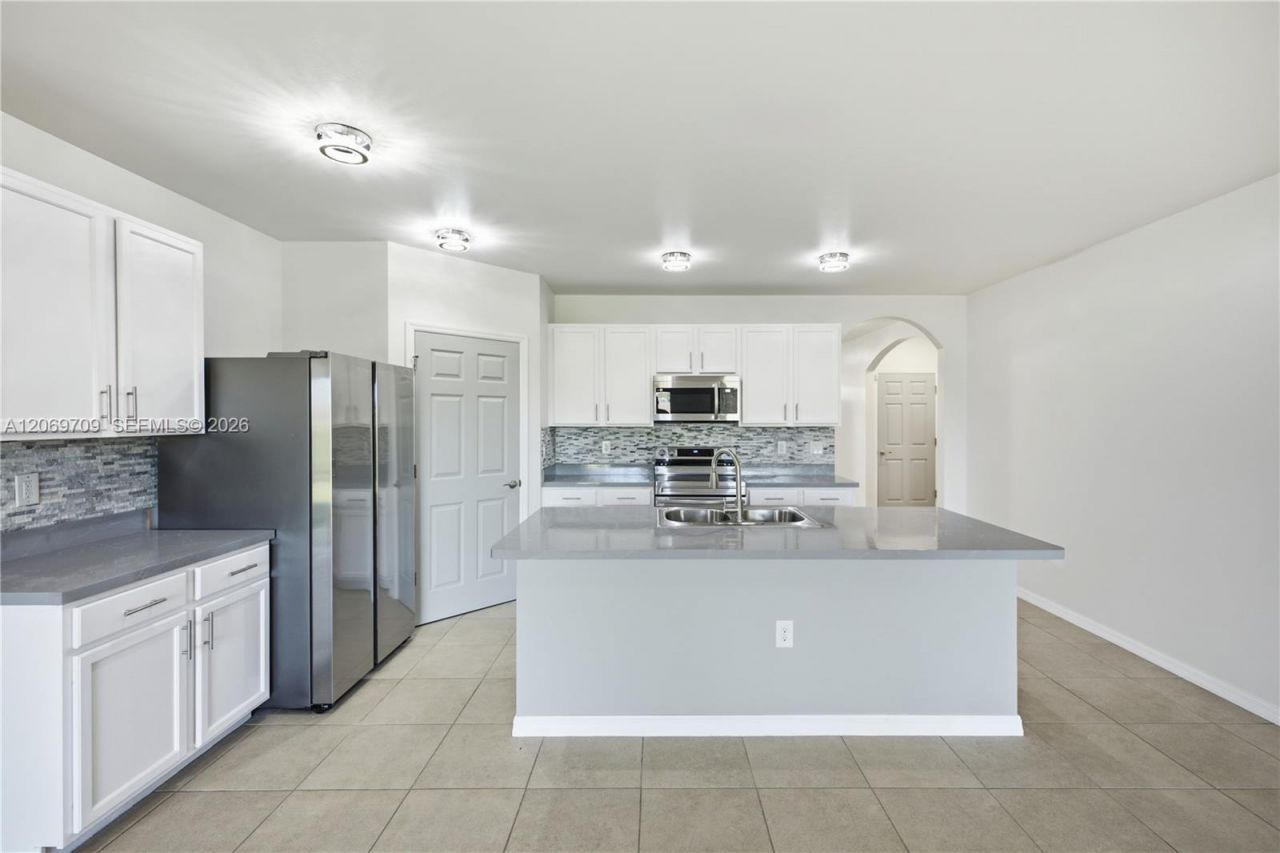 10288 Silver Pond Ln , Lehigh Acres, FL 33936 Photo