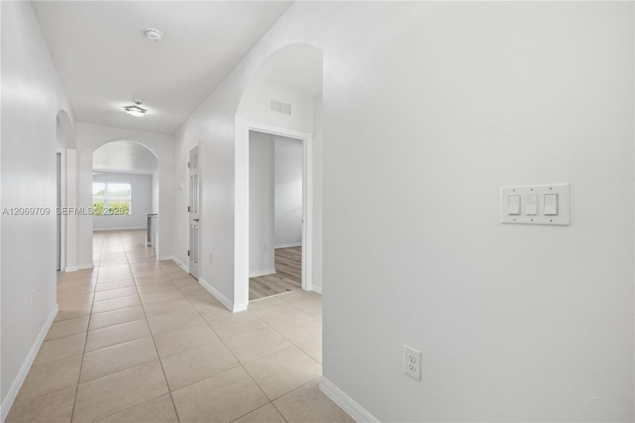 10288 Silver Pond Ln , Lehigh Acres, FL 33936 Photo