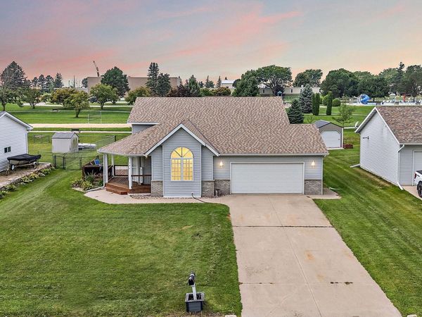 908 W 1st Street, West Concord, MN 55985