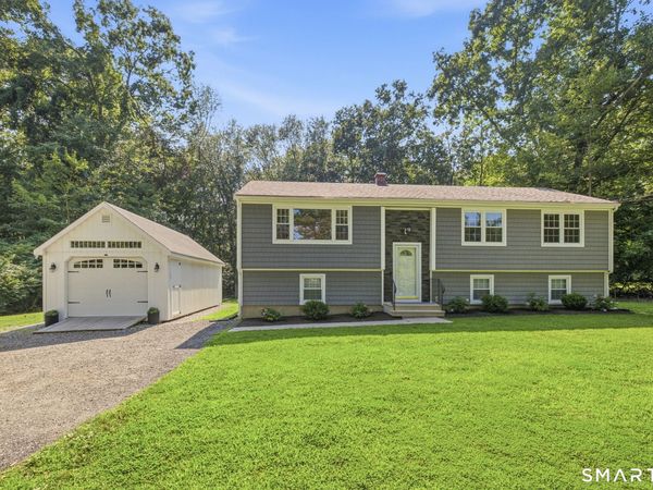 99 Cow Hill, Clinton, CT 06413