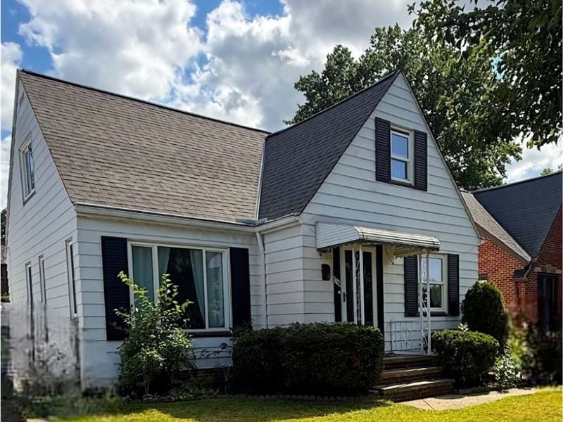 7715 Renwood Drive, Parma, OH 44129 Photo 1