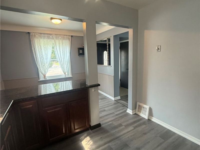 7715 Renwood Drive, Parma, OH 44129 Photo 15