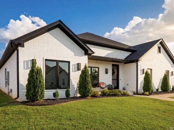 2302 Pleasant Cove, Conway, AR 72034