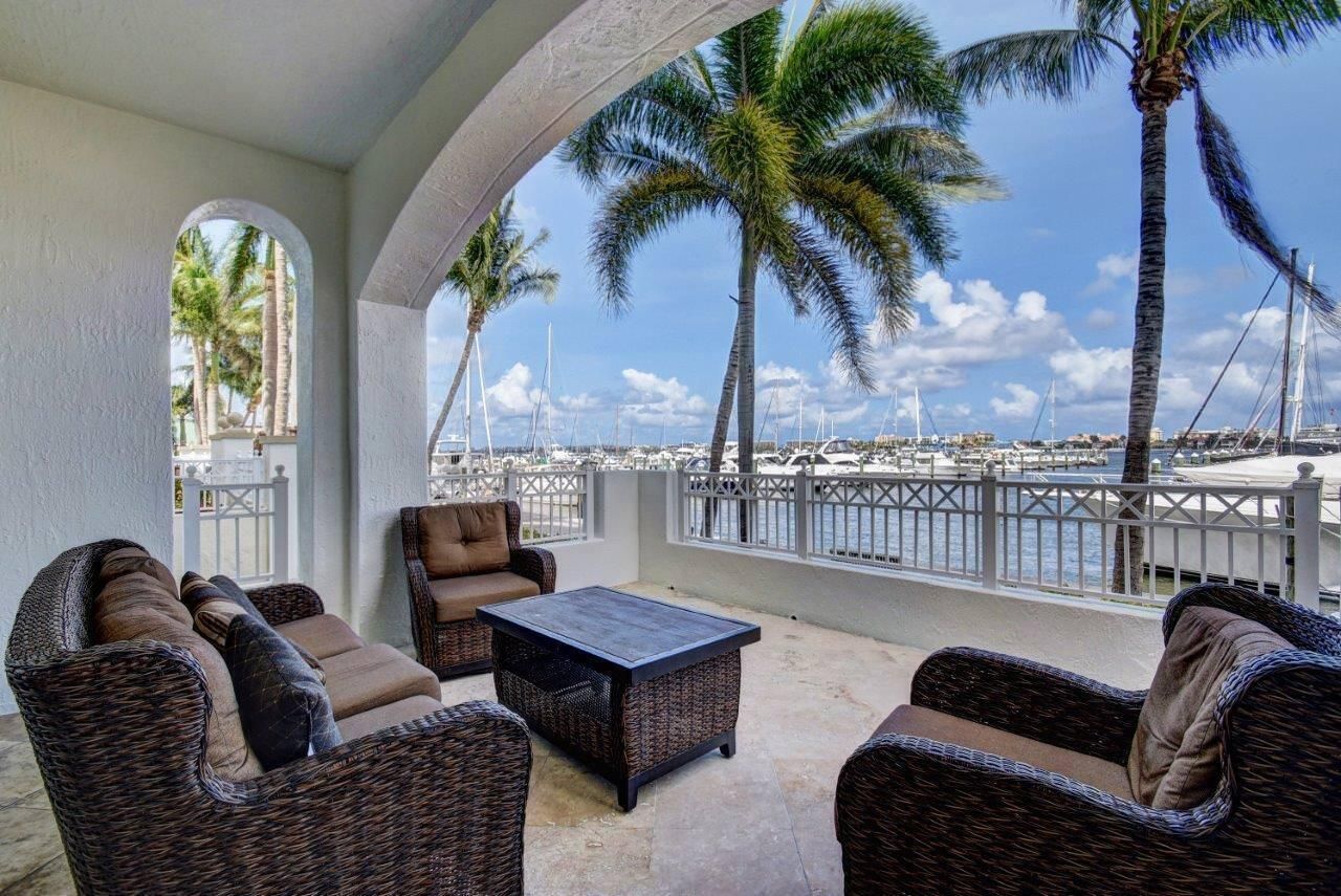 802 W Windward Way, Unit 303, Lantana, FL 33462 Photo