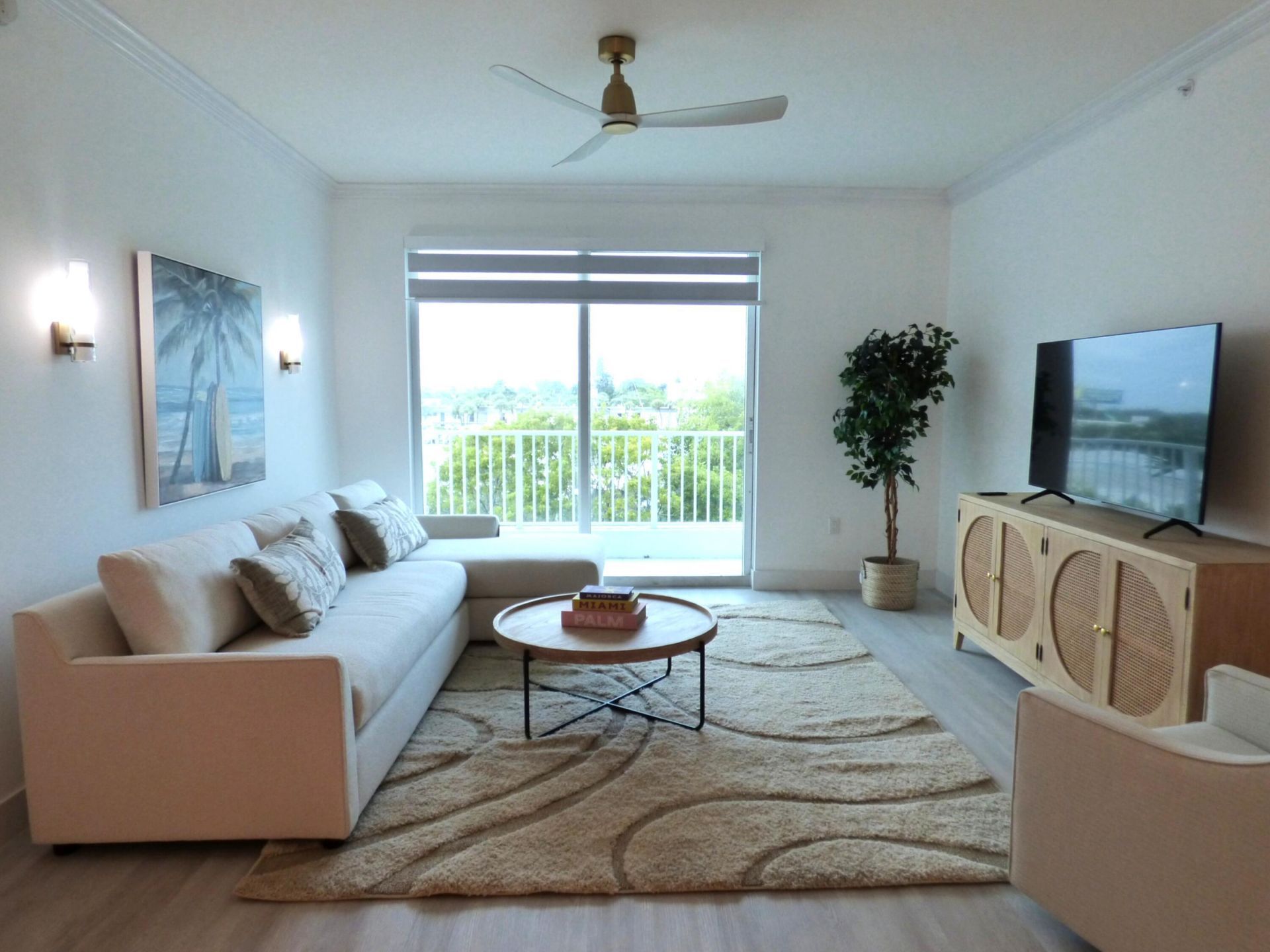 802 W Windward Way, Unit 303, Lantana, FL 33462 Photo