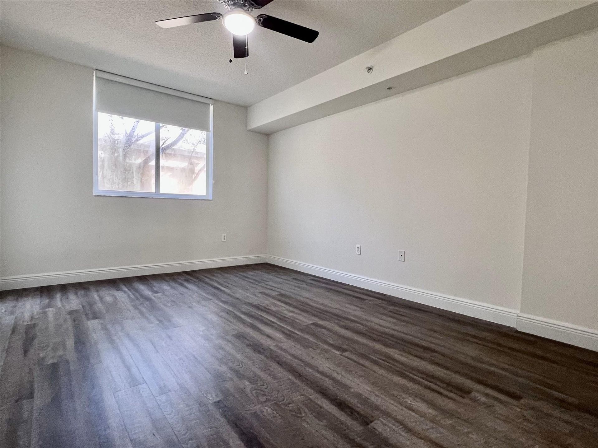 19455 NE 10 Avenue, Unit 2-104, North Miami Beach, FL 33179 Photo