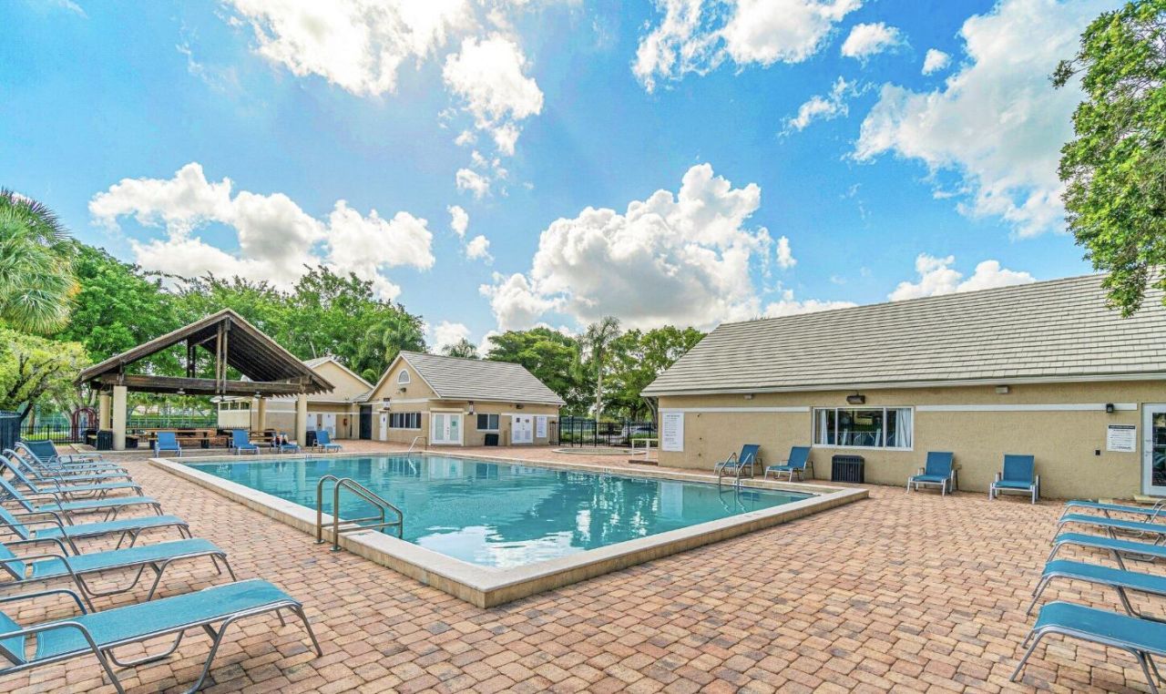 18577 Woodstream Drive, Boca Raton, FL 33498 Photo