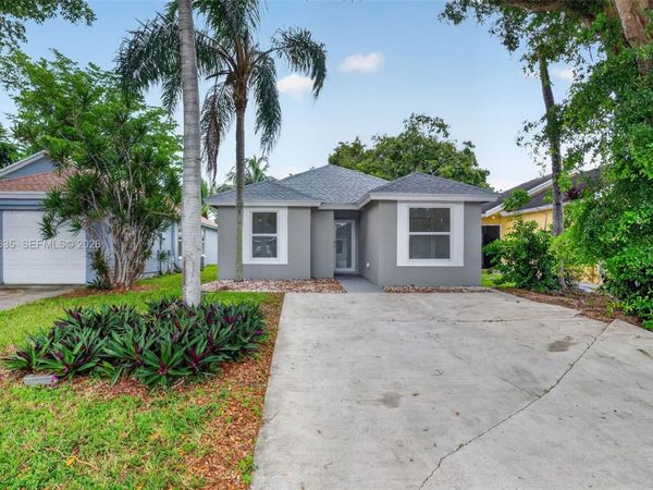 744 SW 9th St , Florida City, FL 33034