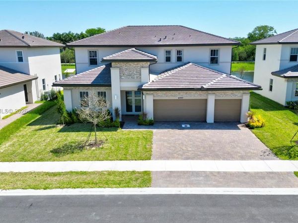 4390 SW 122nd Ter , Davie, FL 33330