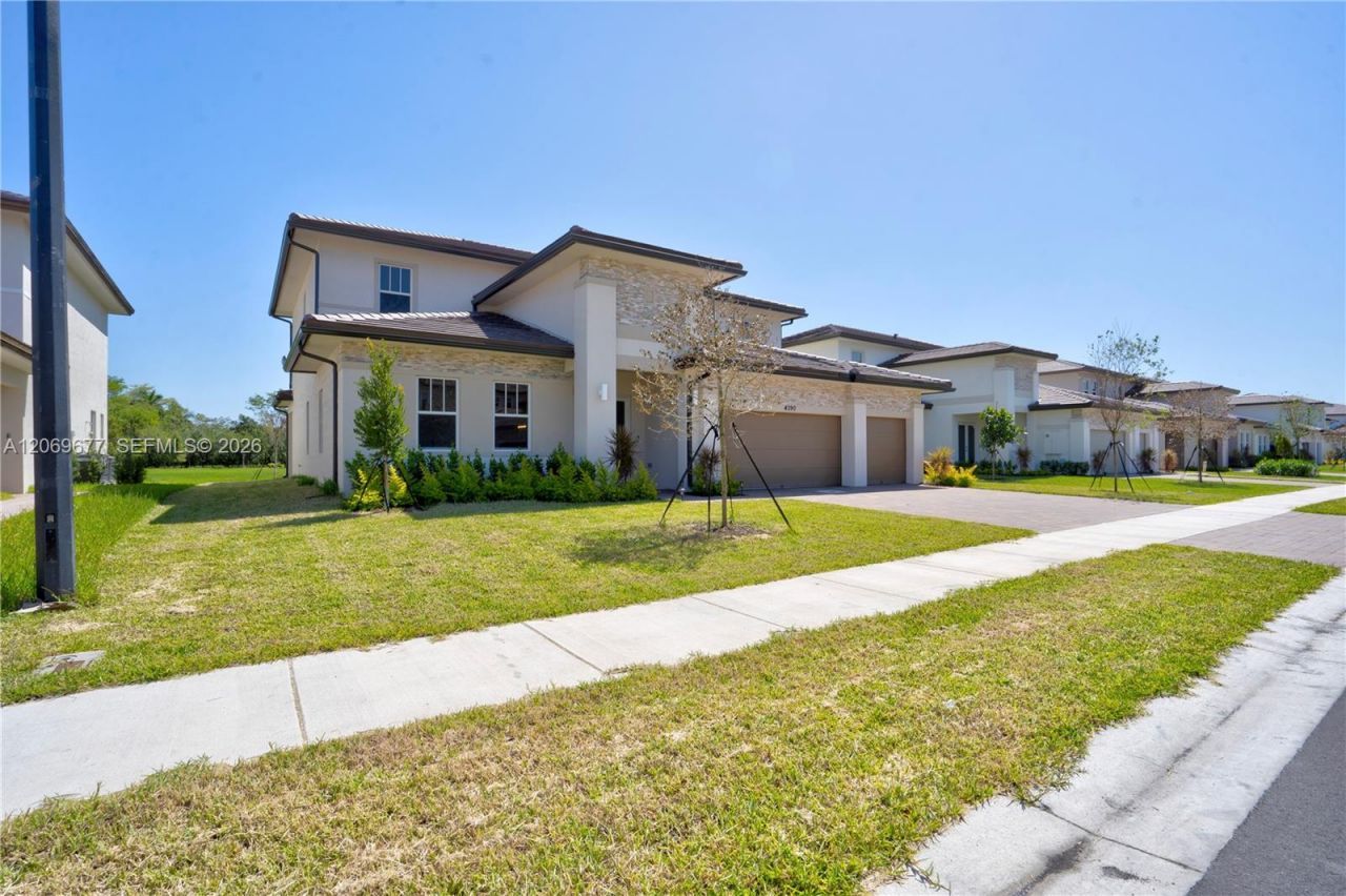4390 SW 122nd Ter , Davie, FL 33330 Photo