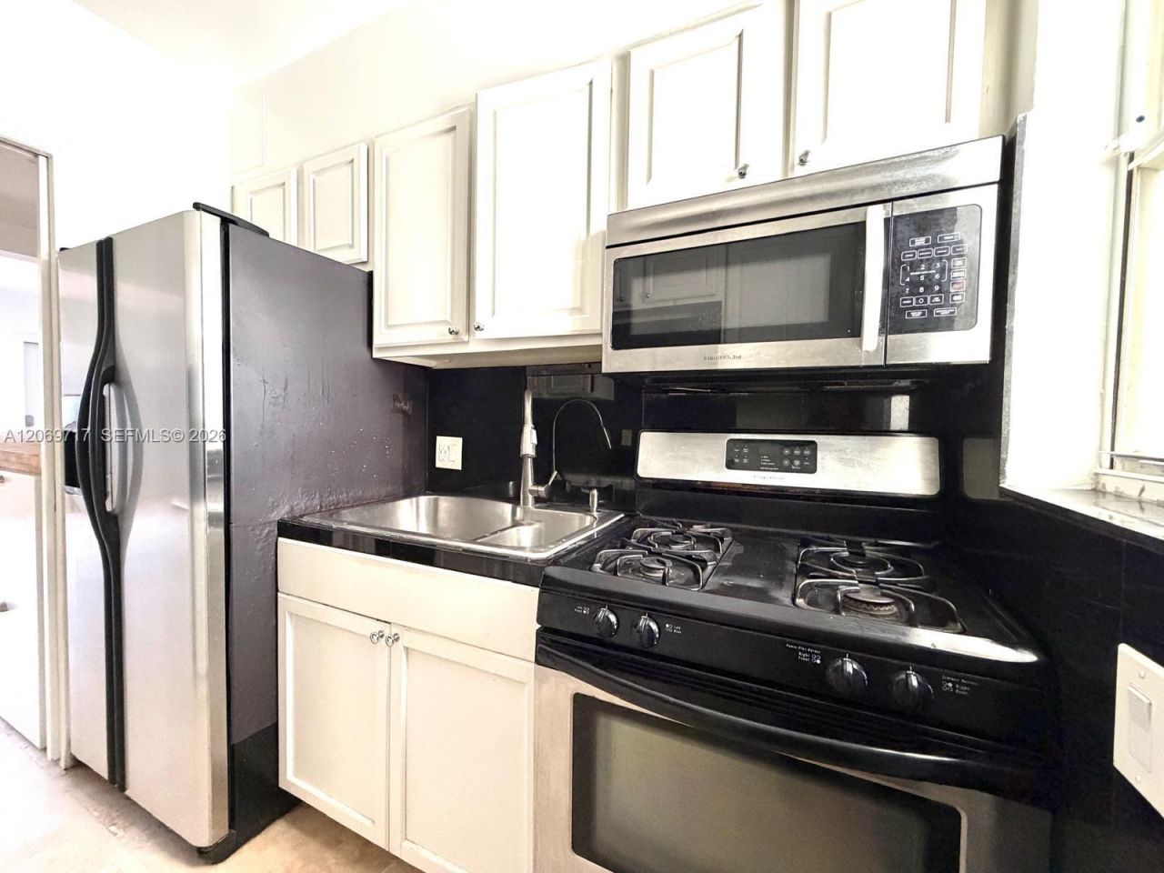 1239 Marseille Dr , Unit 2, Miami Beach, FL 33141 Photo